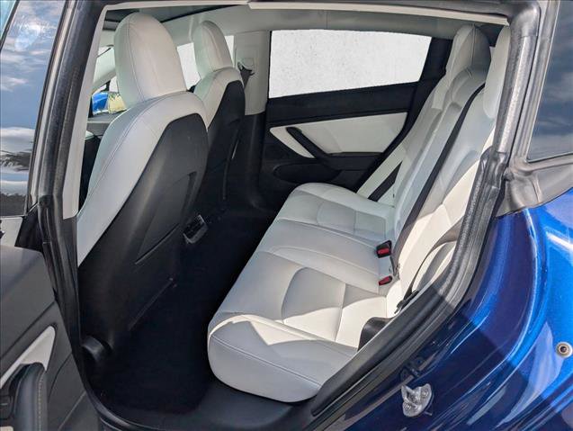 Used 2018 Tesla Model 3 Long Range AWD/4WD image 18