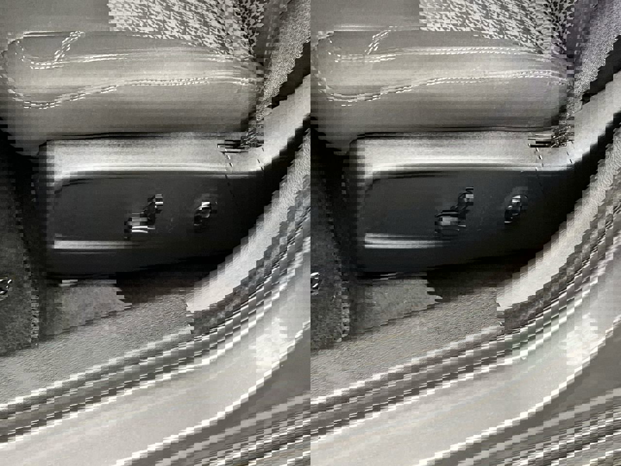 Used 2017 Dodge Charger SXT image 10