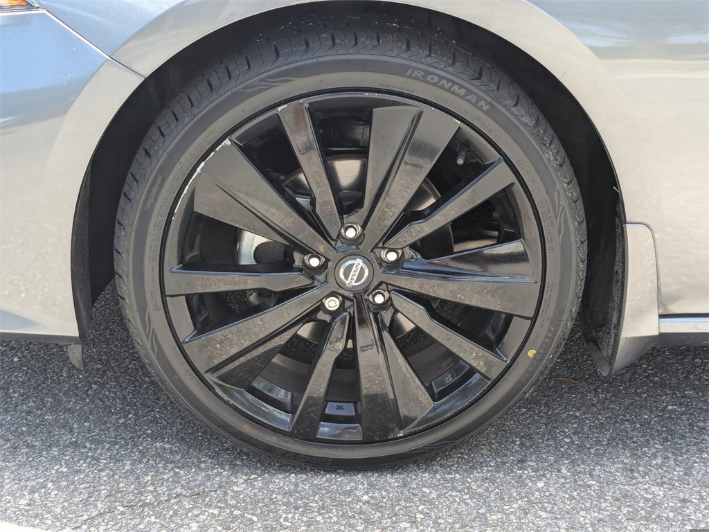 Used 2022 Nissan Altima 2.5 SR w/ Midnight Edition Package image 12