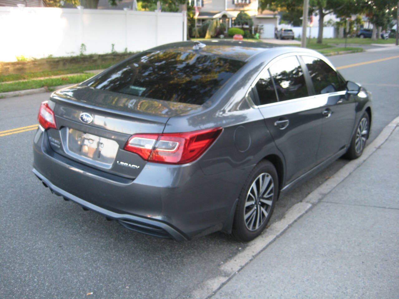 Used 2019 Subaru Legacy 2.5i Premium AWD/4WD image 3