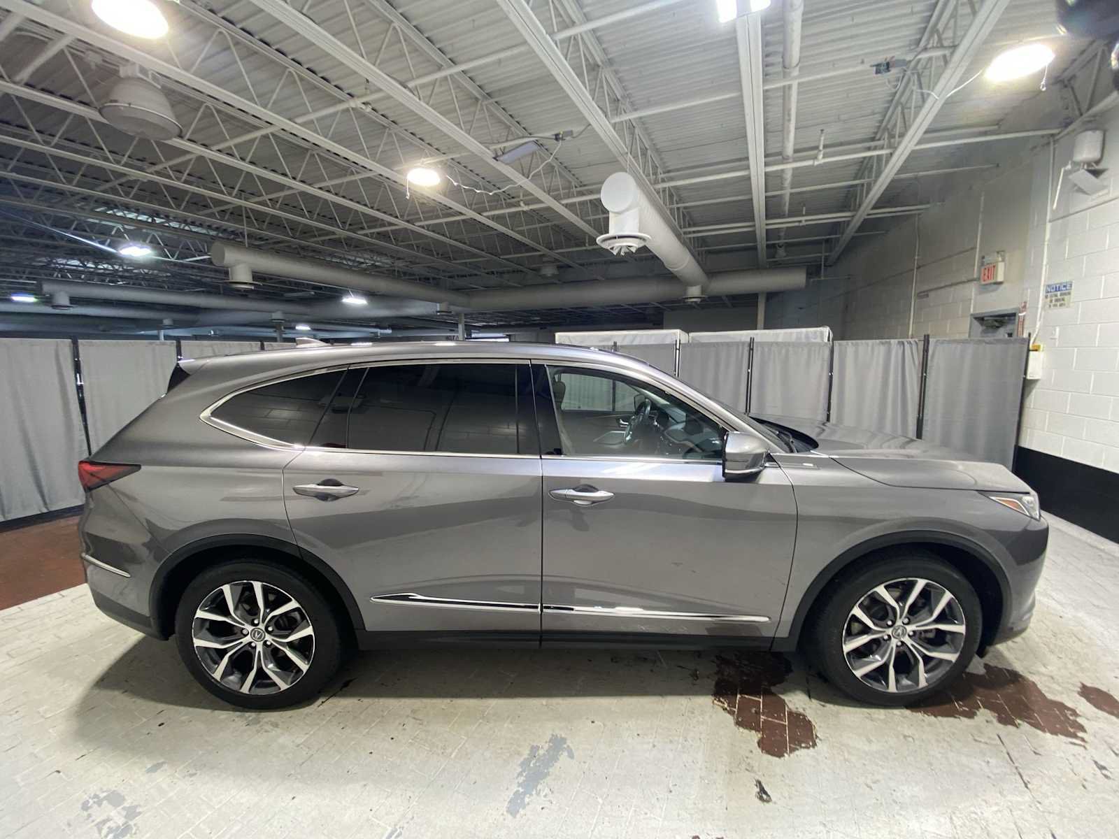 Certified 2024 Acura MDX SH-AWD w/ Technology Package image 27