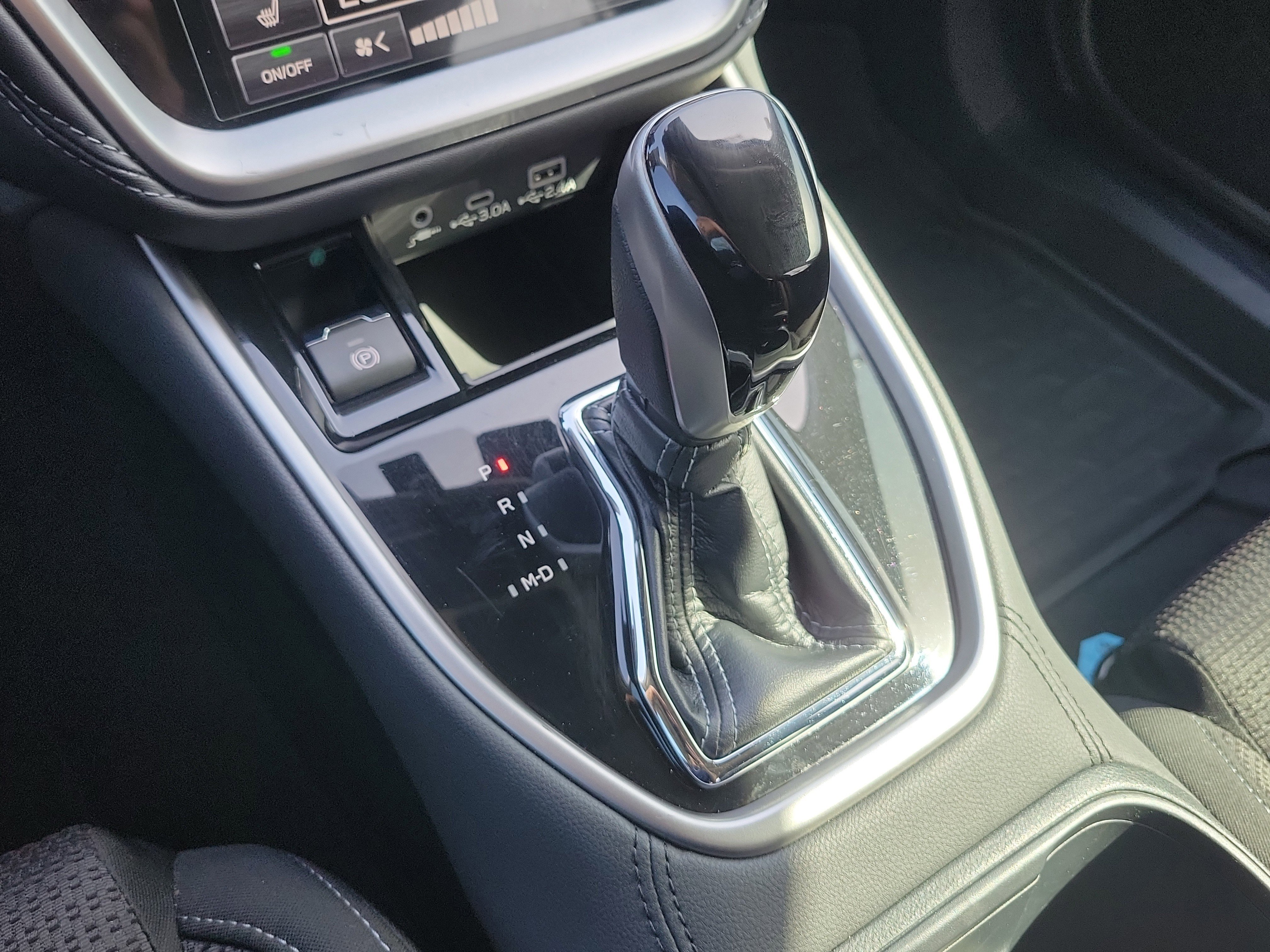 Used 2024 Subaru Outback Premium image 38