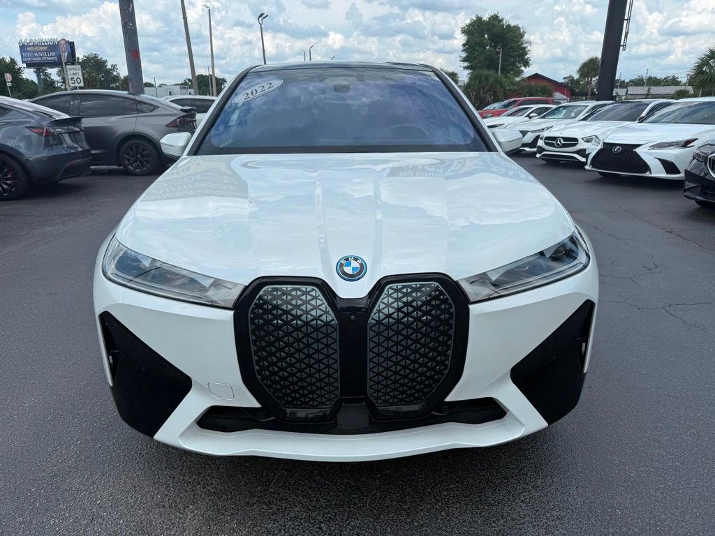 Used 2022 BMW iX xDrive50 w/ Sport Package image 2