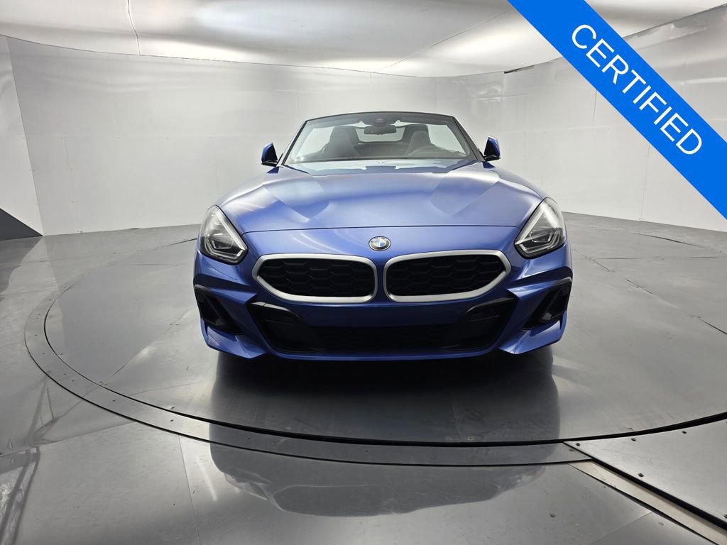 Used 2023 BMW Z4 sDrive30i w/ Driving Assistance Package image 2