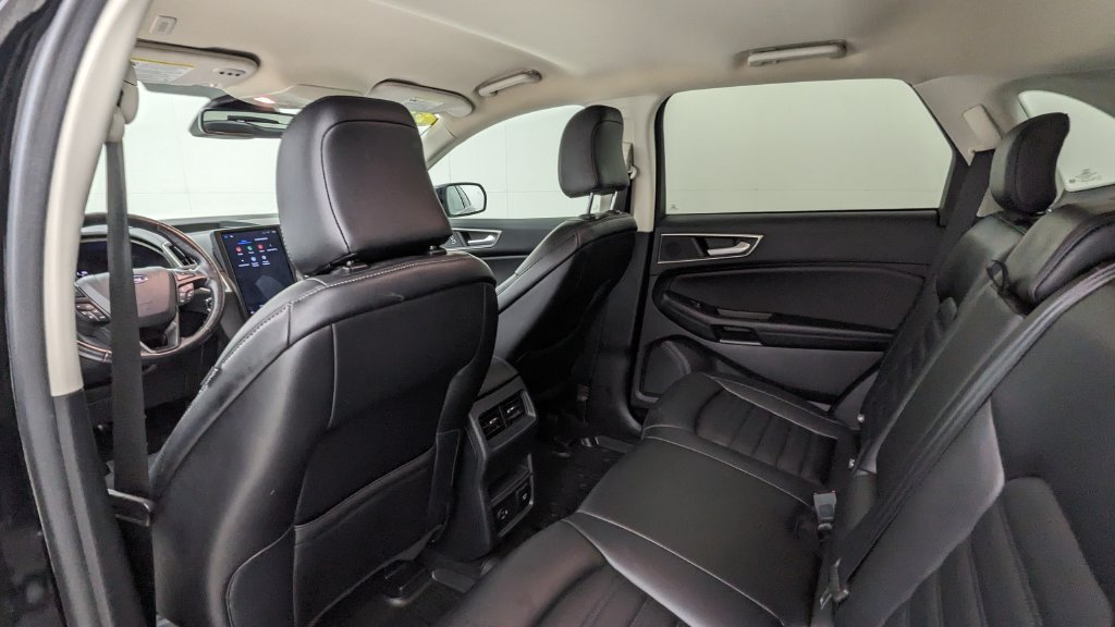 Certified 2022 Ford Edge SEL w/ Convenience Package AWD/4WD image 32