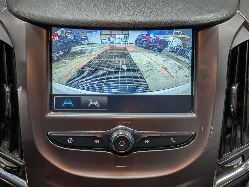 Used 2018 Chevrolet Cruze LT image 20