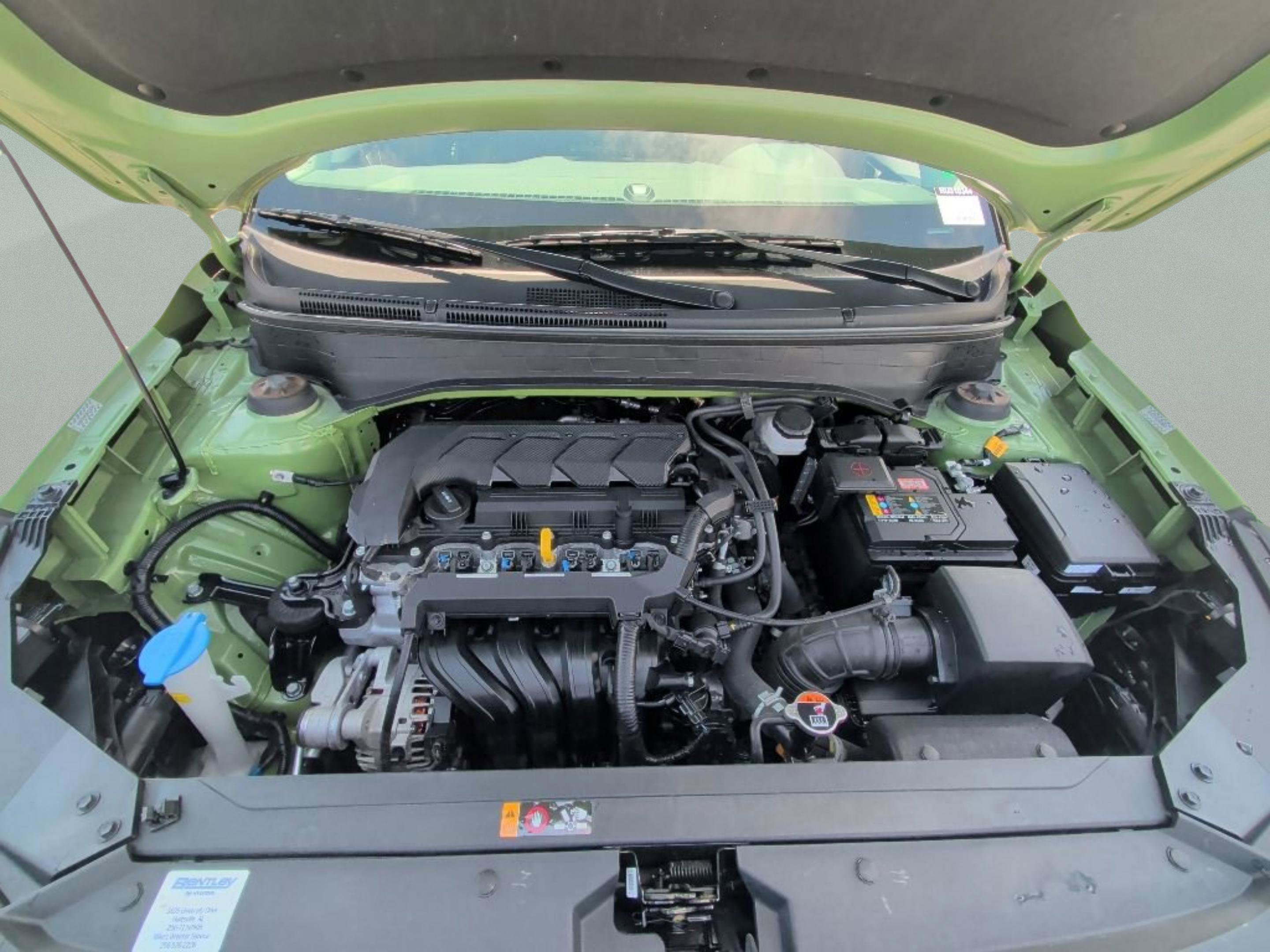 Used 2024 Hyundai Venue SEL FWD image 10