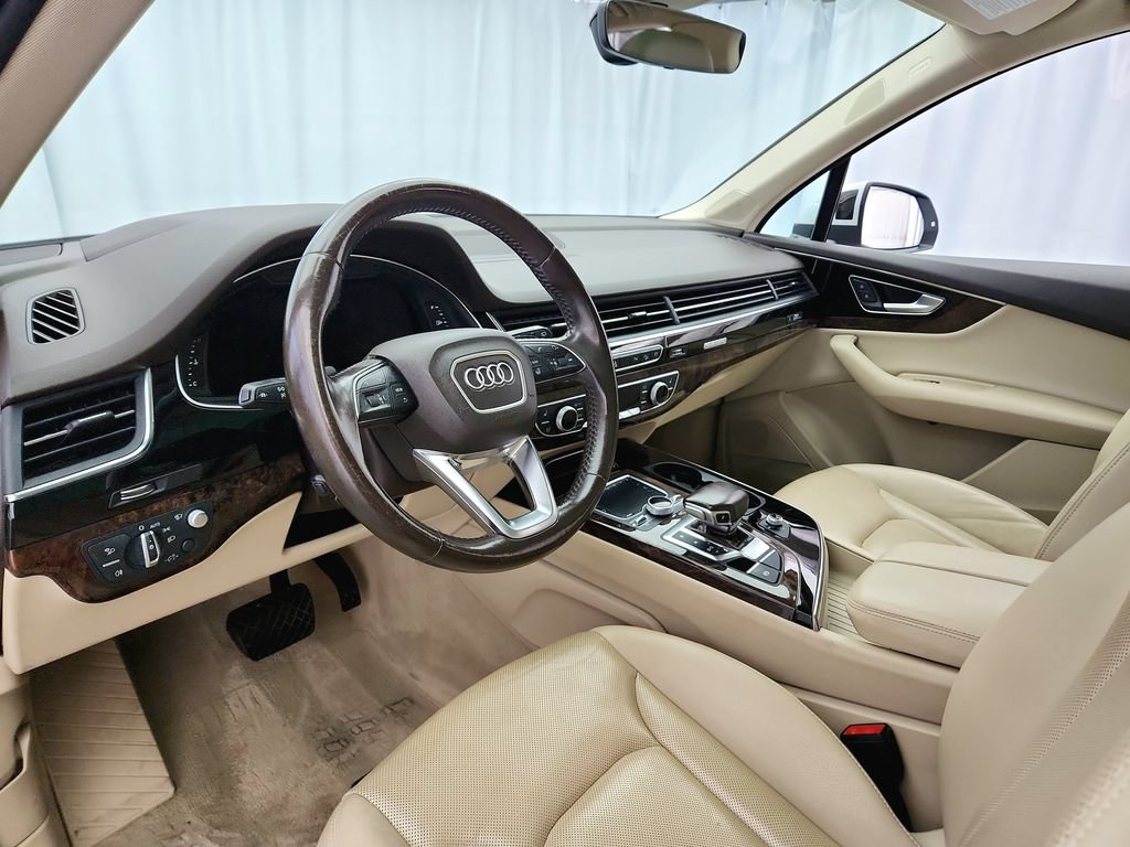 Used 2018 Audi Q7 3.0T Prestige w/ Prestige Package AWD/4WD image 10