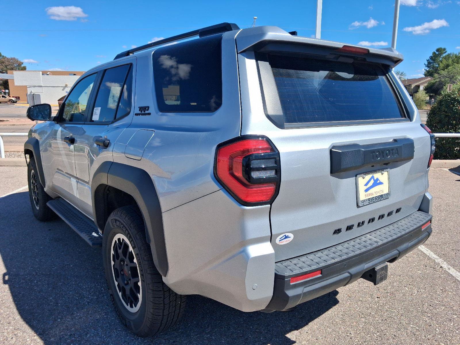 Used 2025 Toyota 4Runner TRD Off-Road Premium AWD/4WD image 3