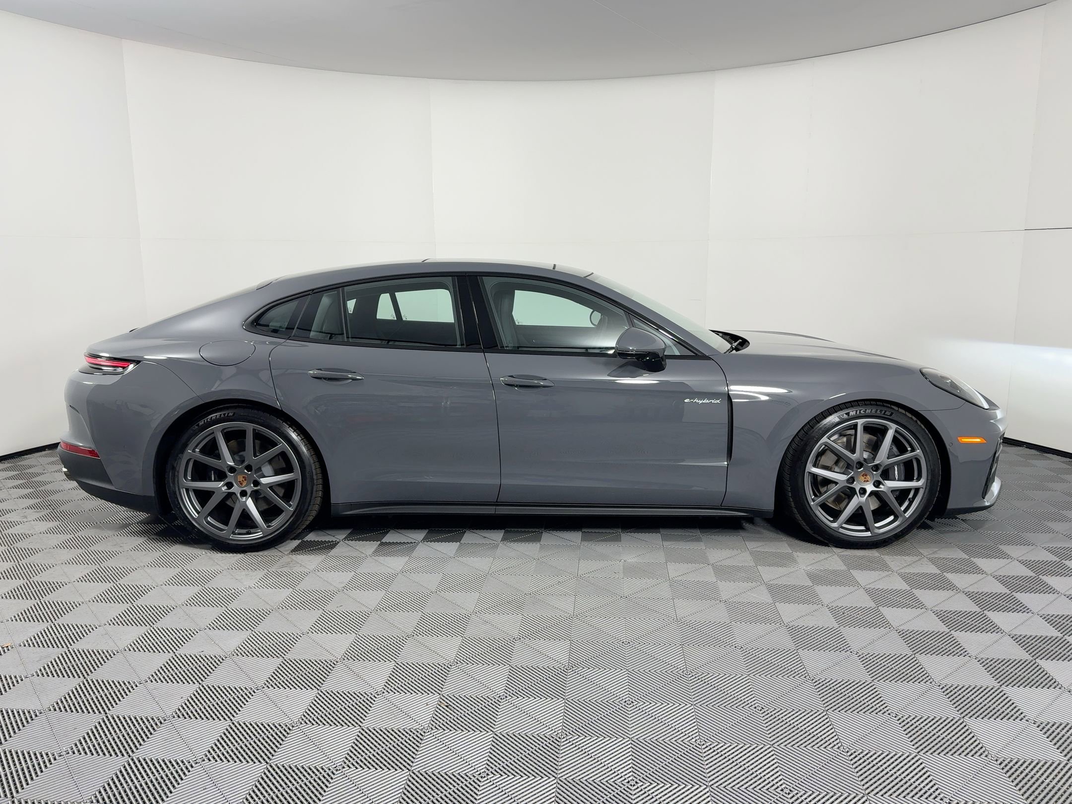 New 2026 Porsche Panamera 4 AWD/4WD image 8