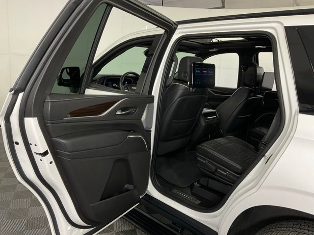 Used 2022 Cadillac Escalade Sport Platinum w/ LPO, ONYX Package image 29