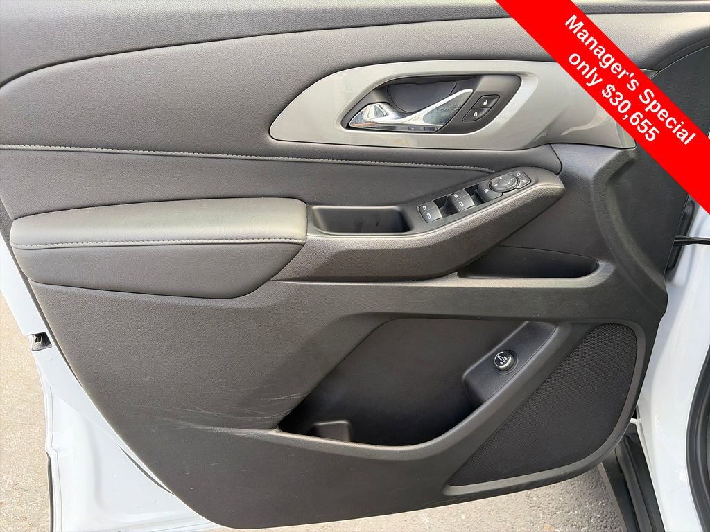 Used 2024 Chevrolet Traverse LT FWD image 18