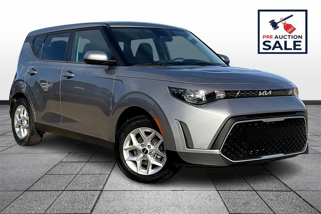Certified 2023 Kia Soul LX w/ Option Group 015 video 2