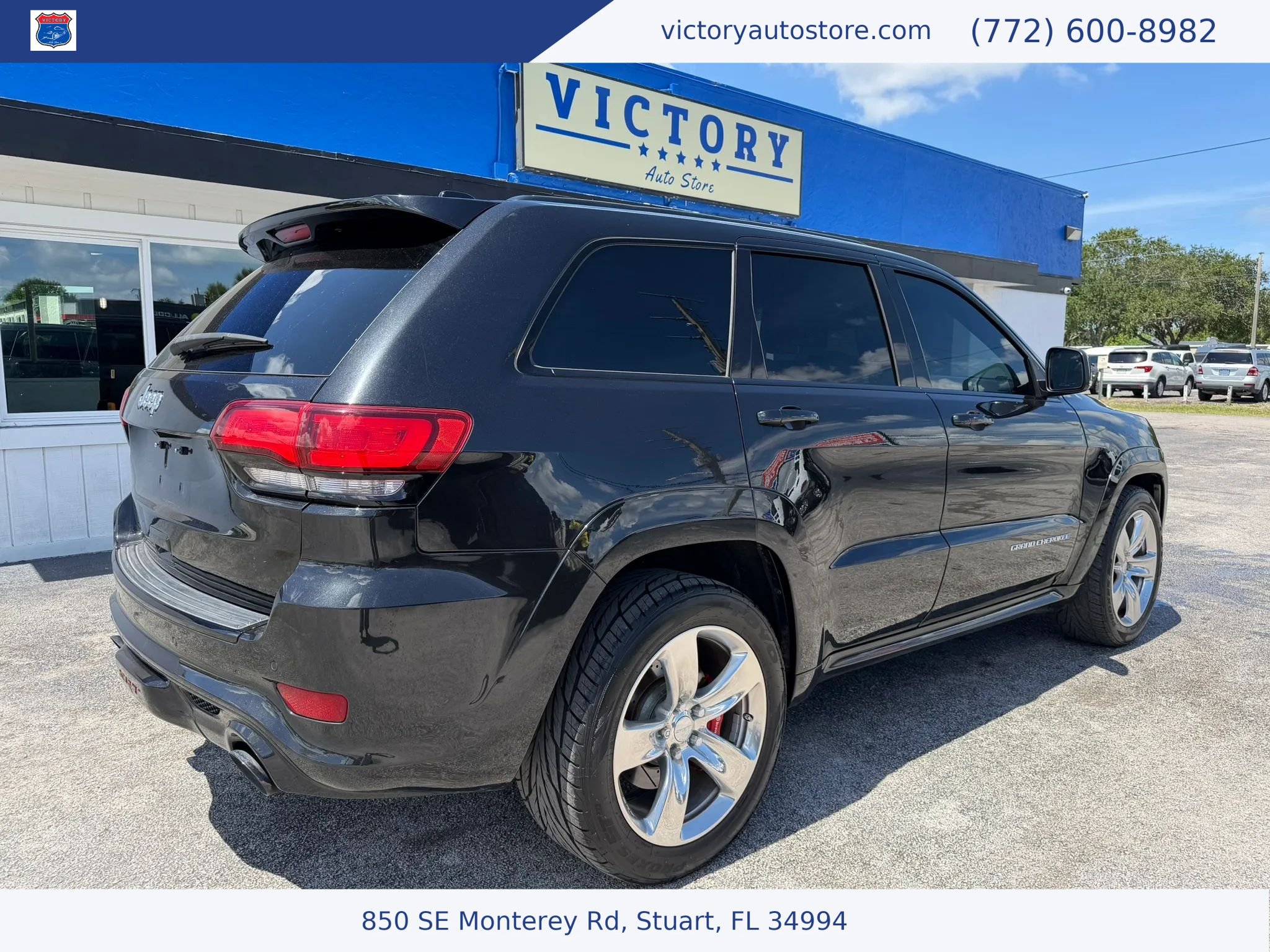 Used 2016 Jeep Grand Cherokee SRT AWD/4WD image 3