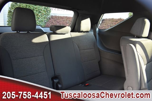Used 2025 Chevrolet Traverse LT w/ Driver Confidence Package image 24