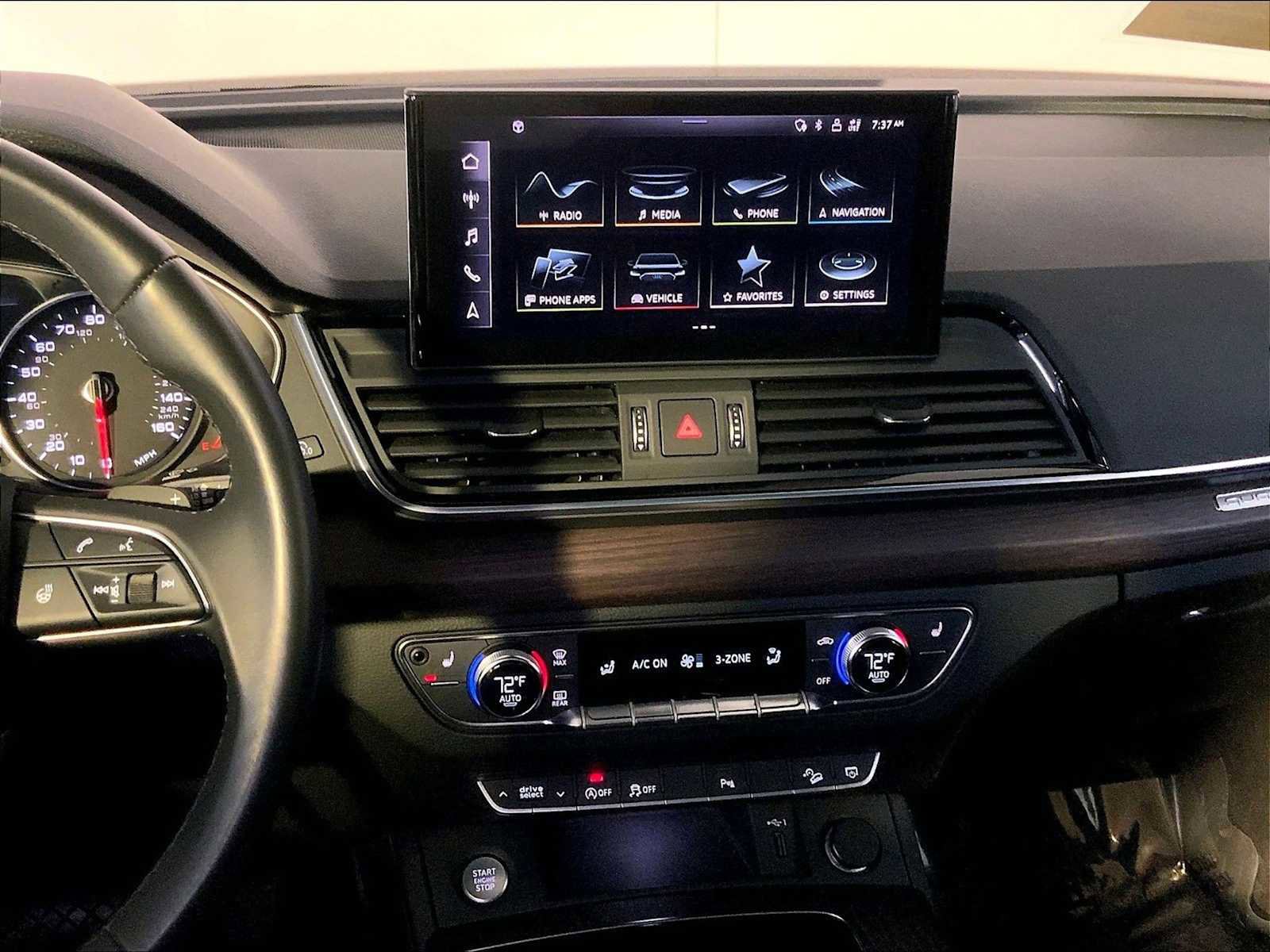 Used 2021 Audi Q5 Premium w/ Convenience Package image 16