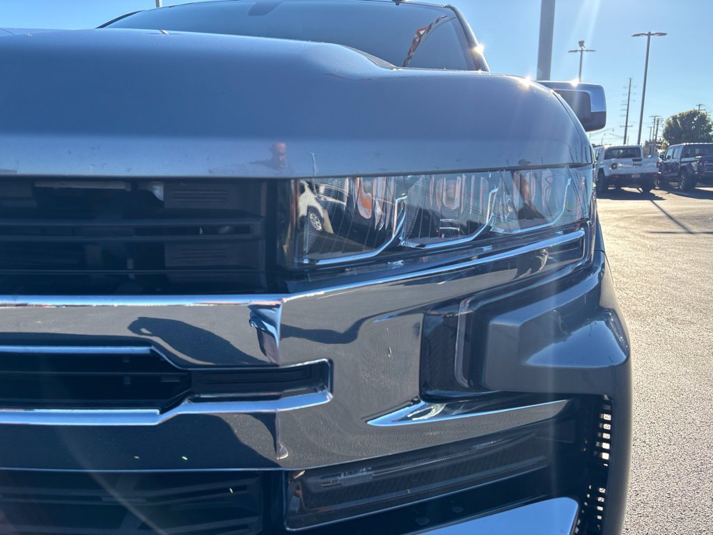 Used 2022 Chevrolet Silverado 1500 LT AWD/4WD image 9