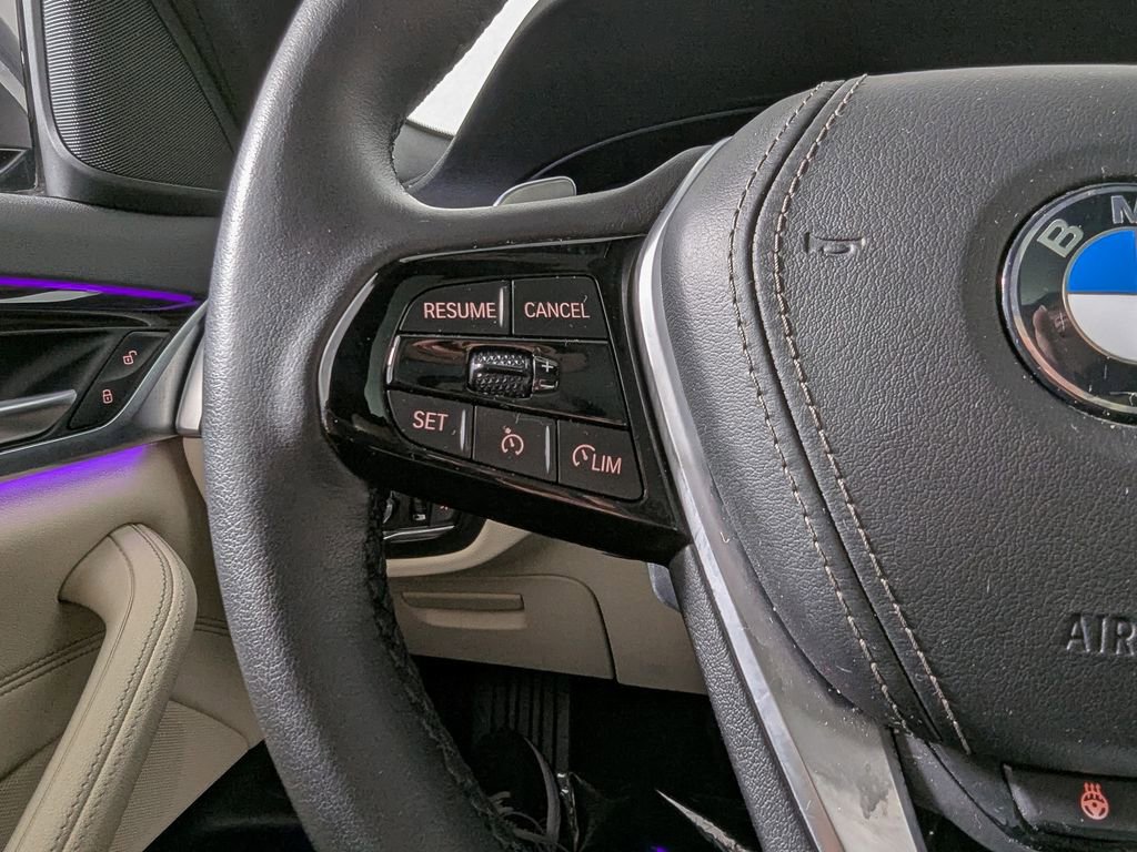 Certified 2022 BMW 530i xDrive w/ Convenience Package image 32