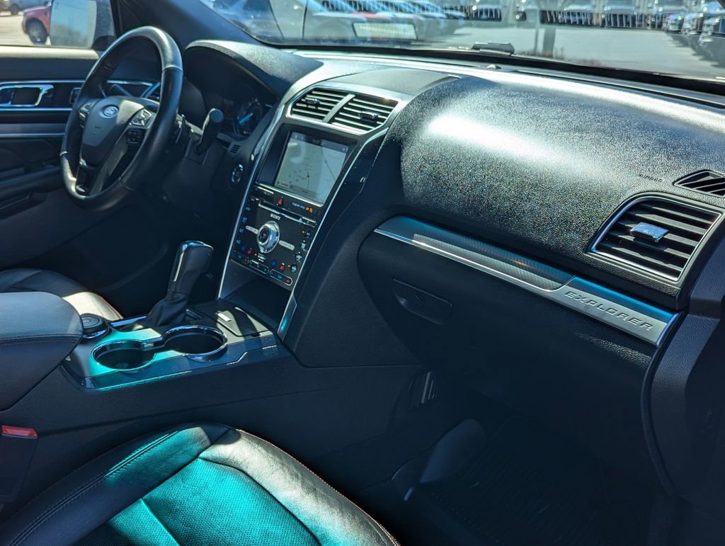 Used 2017 Ford Explorer Sport w/ Equipment Group 401A AWD/4WD image 28