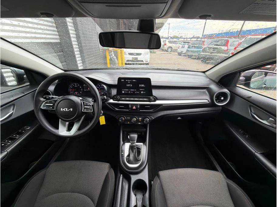 Used 2024 Kia Forte LXS FWD image 14
