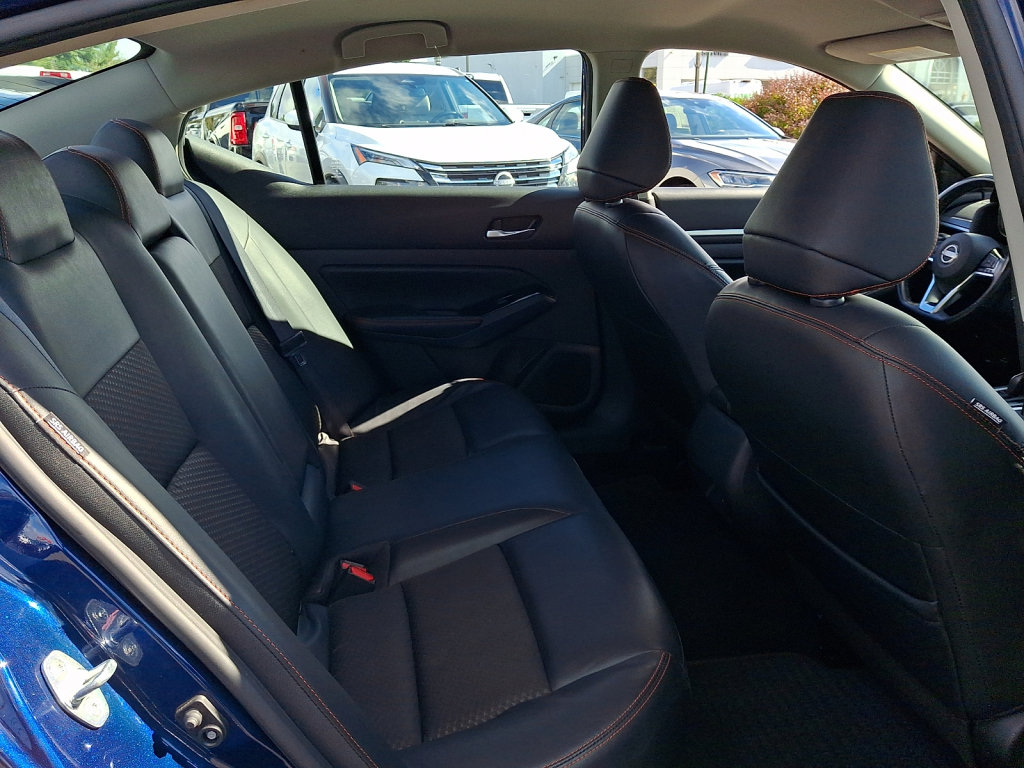 Used 2024 Nissan Altima 2.5 SR FWD image 15
