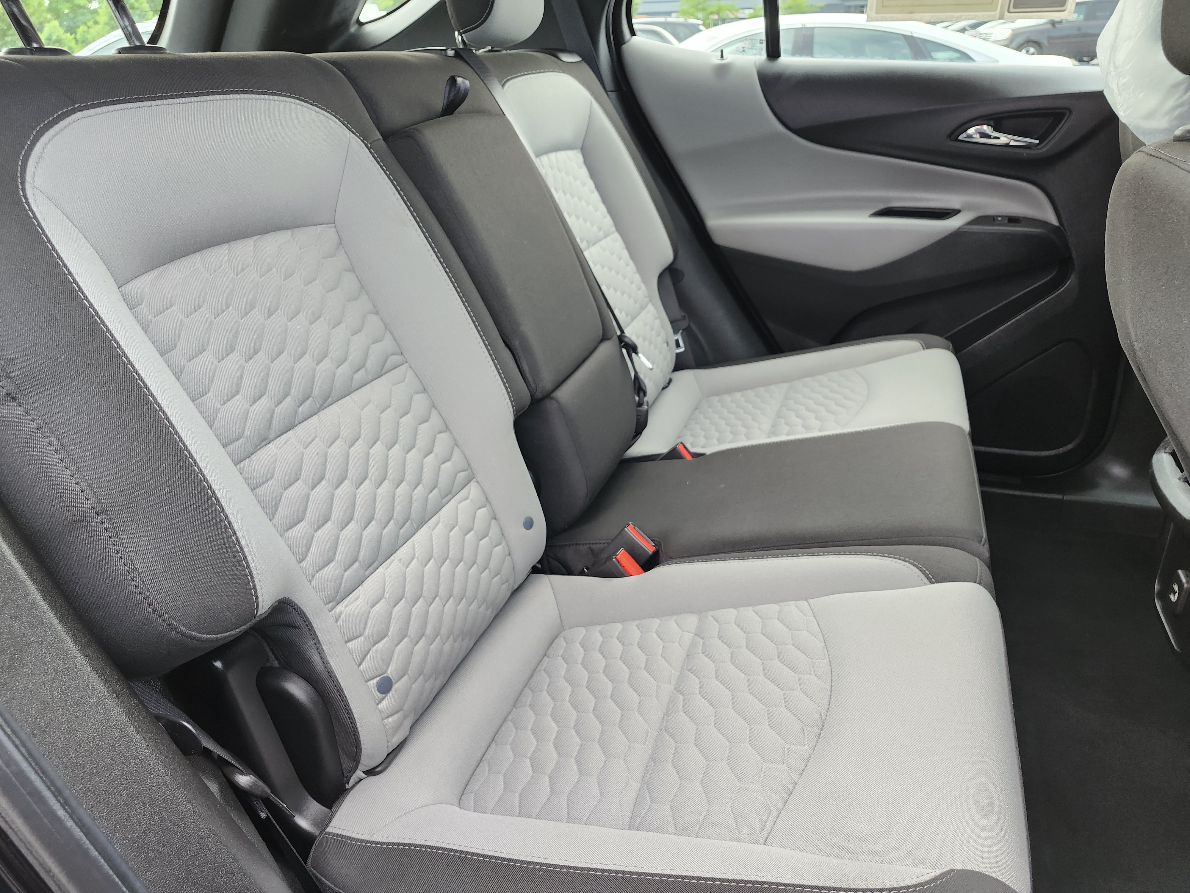 Used 2020 Chevrolet Equinox LS AWD/4WD image 19