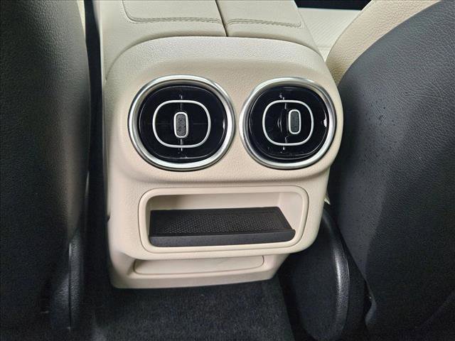 Used 2024 Mercedes-Benz GLC 300 4MATIC image 17