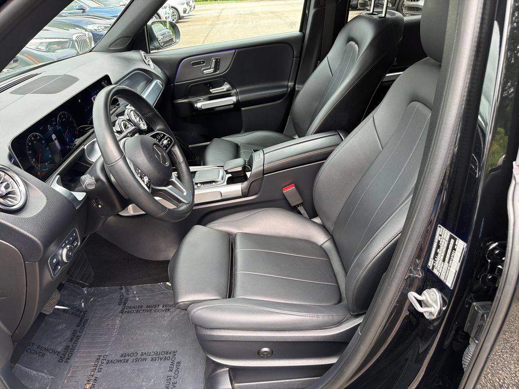 Used 2021 Mercedes-Benz GLB 250 4MATIC w/ Premium Package image 9