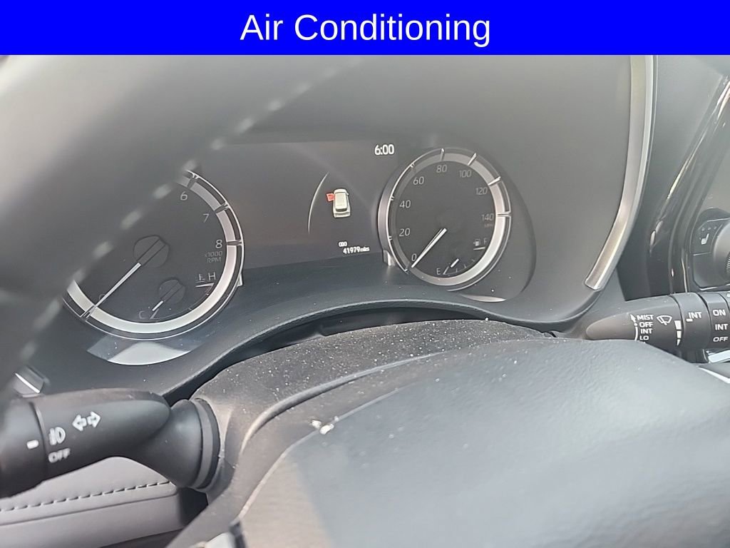 Used 2023 Toyota Highlander L image 13