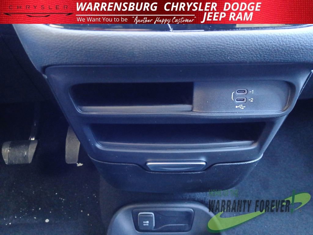 New 2026 Chrysler Pacifica Select image 28