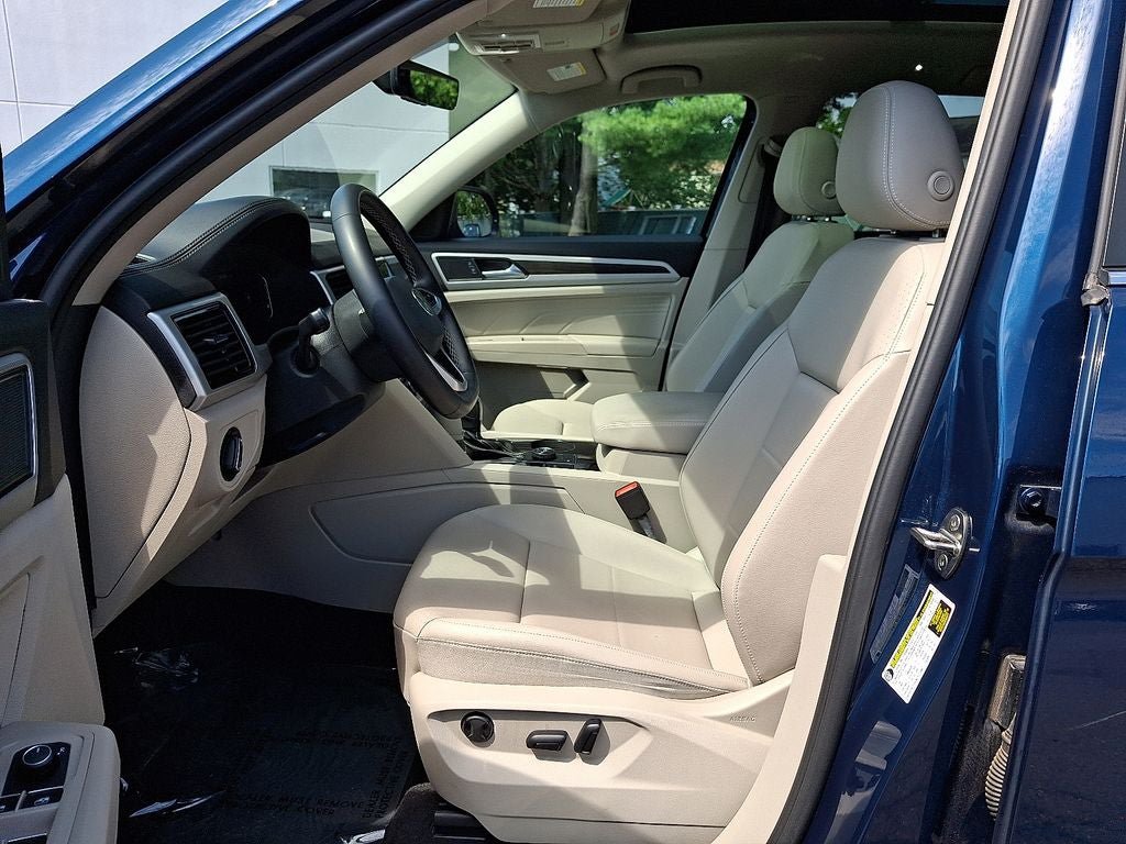 Certified 2023 Volkswagen Atlas SE w/ Panoramic Sunroof Package AWD/4WD image 14