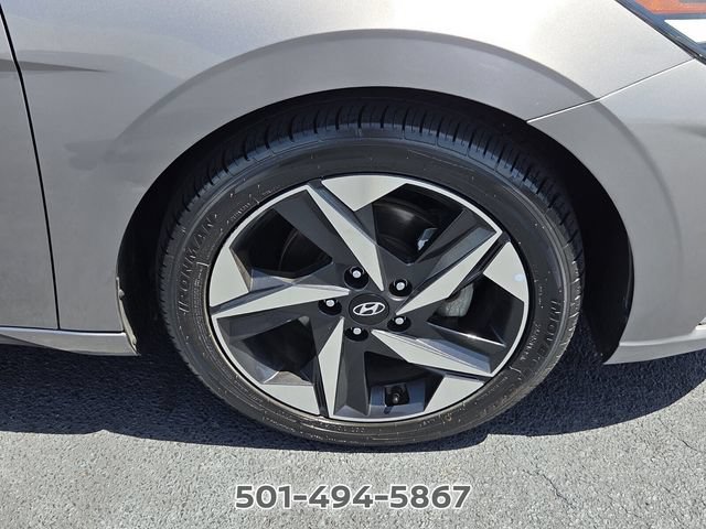 Used 2023 Hyundai Elantra SEL w/ Convenience Package FWD image 16