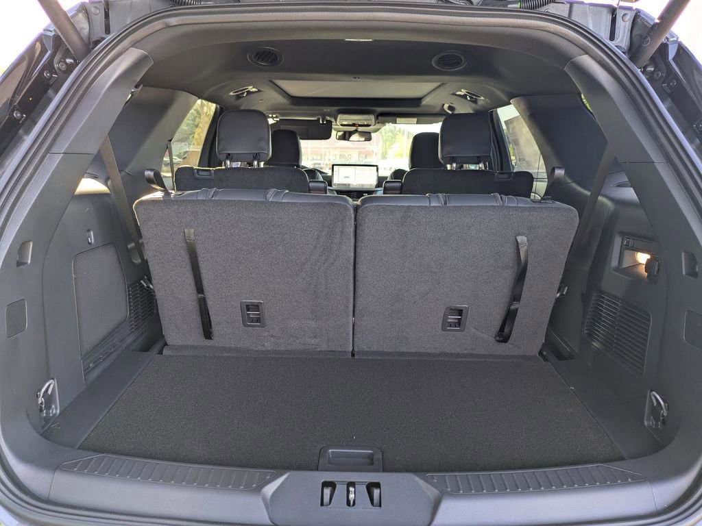 New 2026 Ford Explorer ST-Line image 12