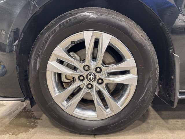 Certified 2024 Toyota Sienna Limited image 12
