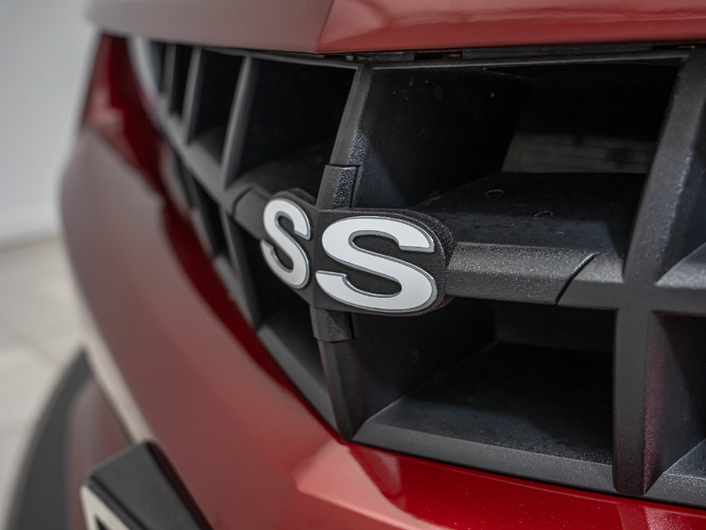 Used 2010 Chevrolet Camaro SS w/ RS Package RWD image 3