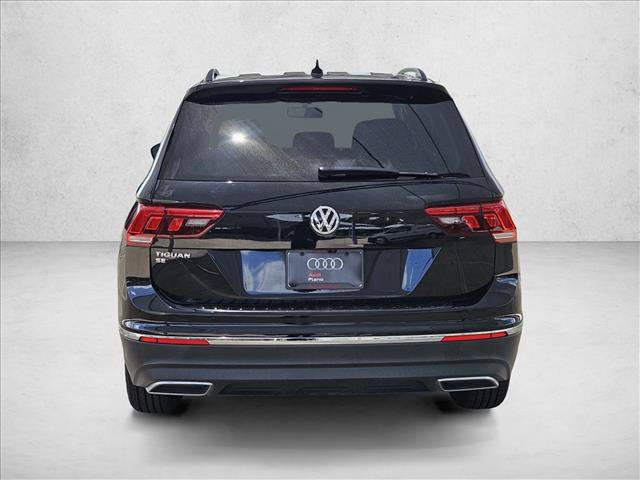 Used 2021 Volkswagen Tiguan SE w/ Panoramic Sunroof Package FWD image 6
