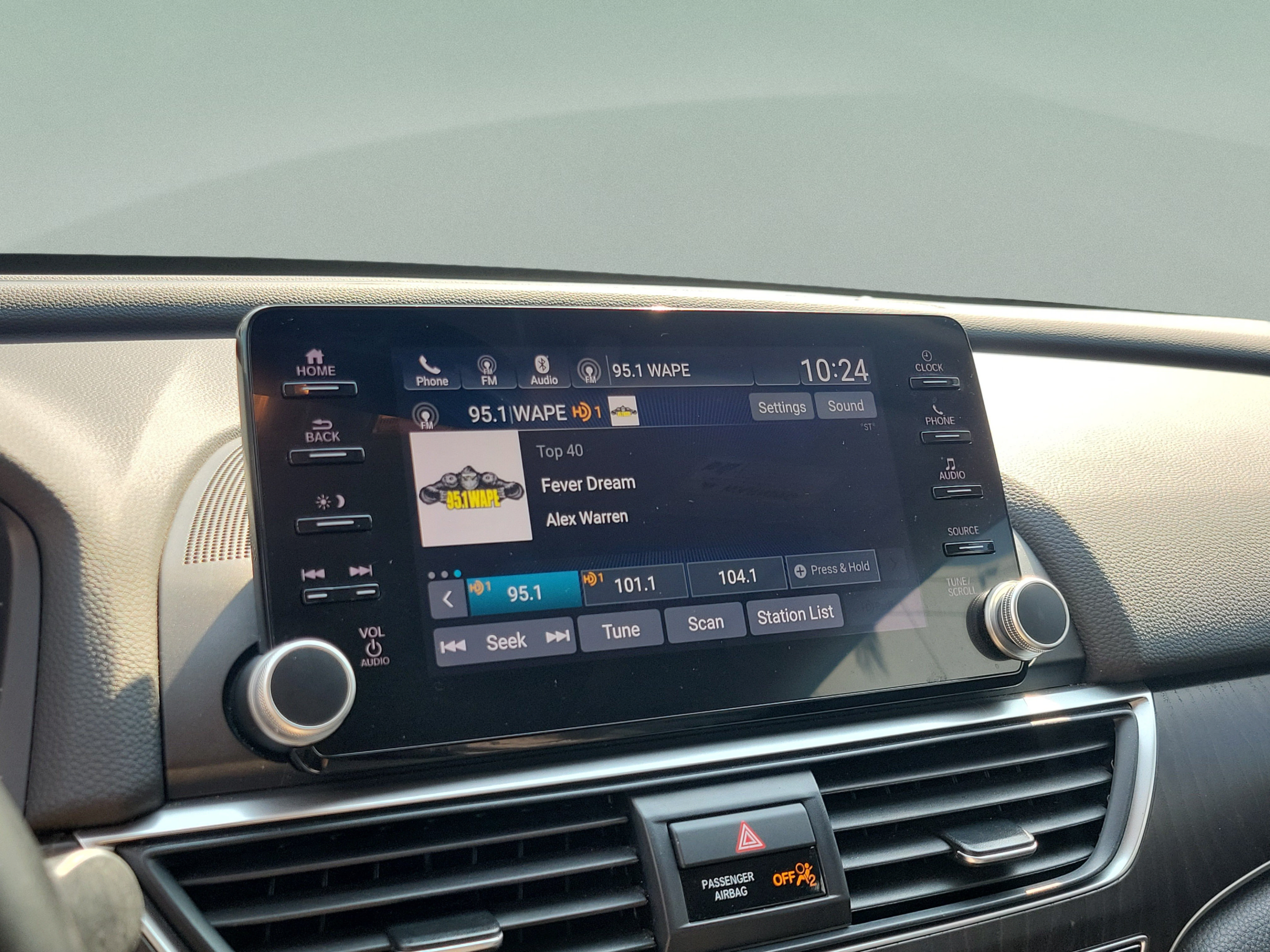 Used 2021 Honda Accord EX-L image 17