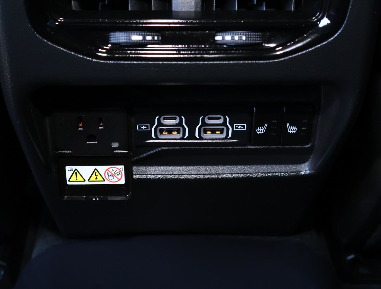 Used 2025 Jeep Grand Cherokee Overland image 16