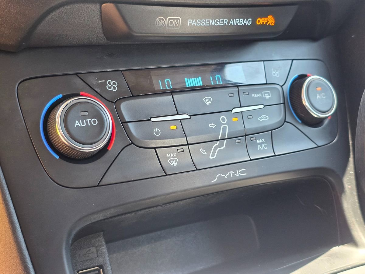 Used 2016 Ford Focus SE FWD image 26