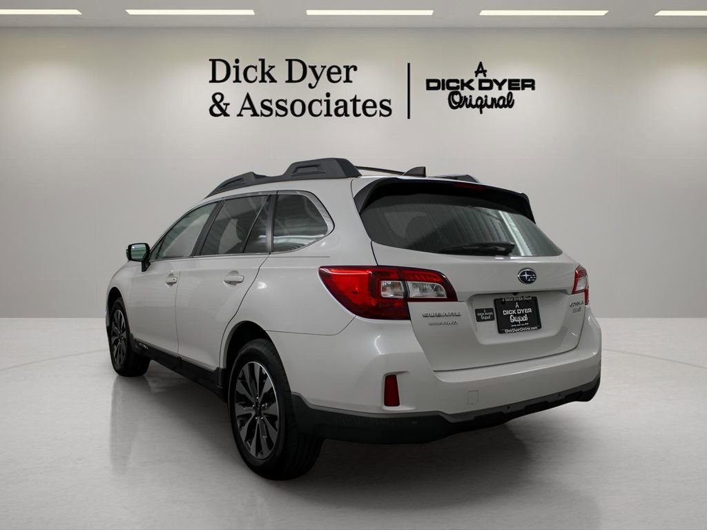 Used 2017 Subaru Outback 2.5i Limited image 4