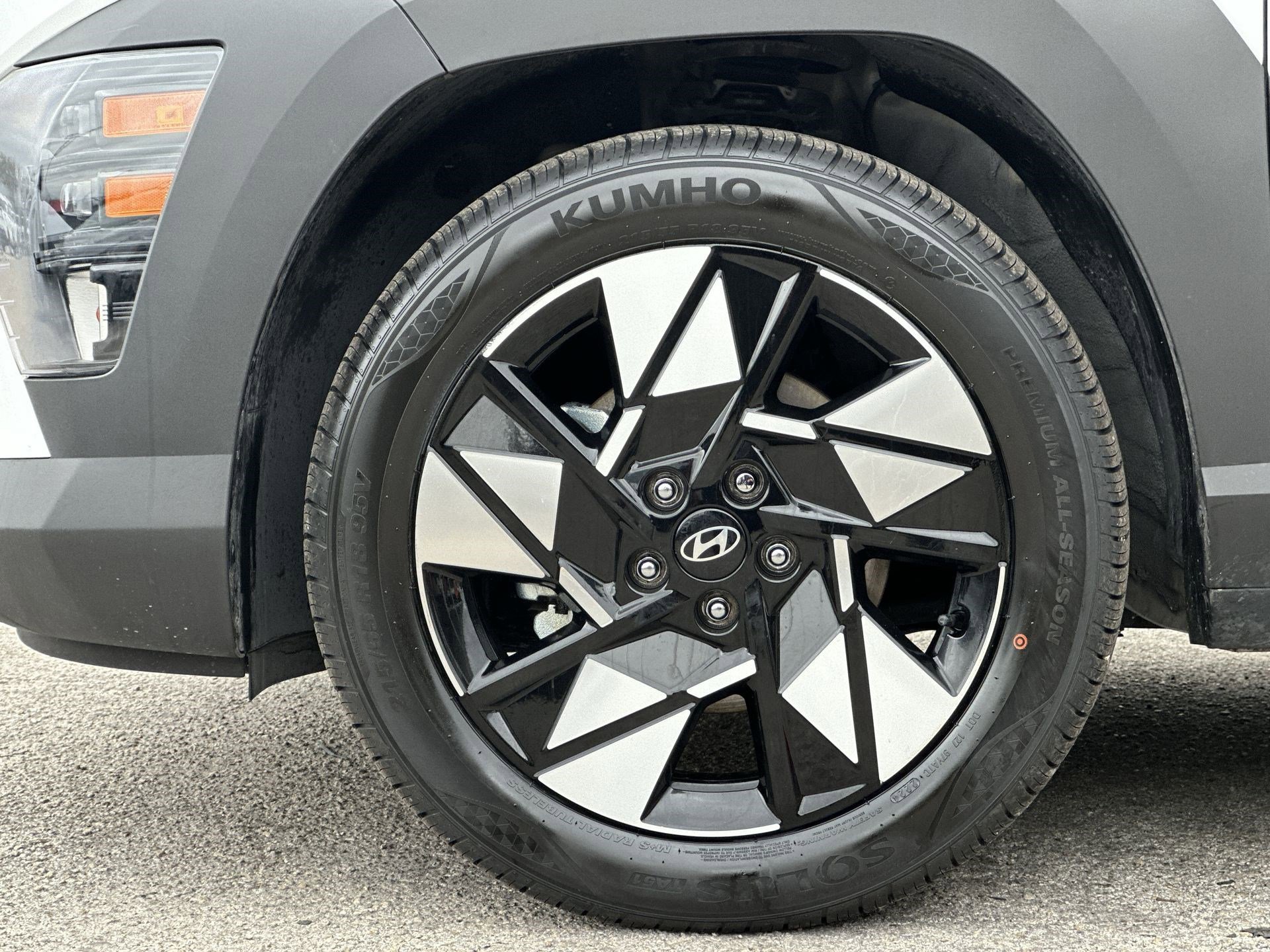 Used 2025 Hyundai Kona SEL image 18