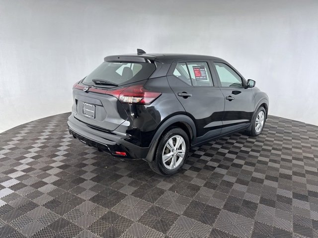 Used 2022 Nissan Kicks S image 5