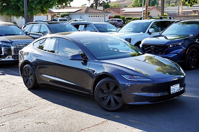 Used 2025 Tesla Model 3 Long Range RWD image 3