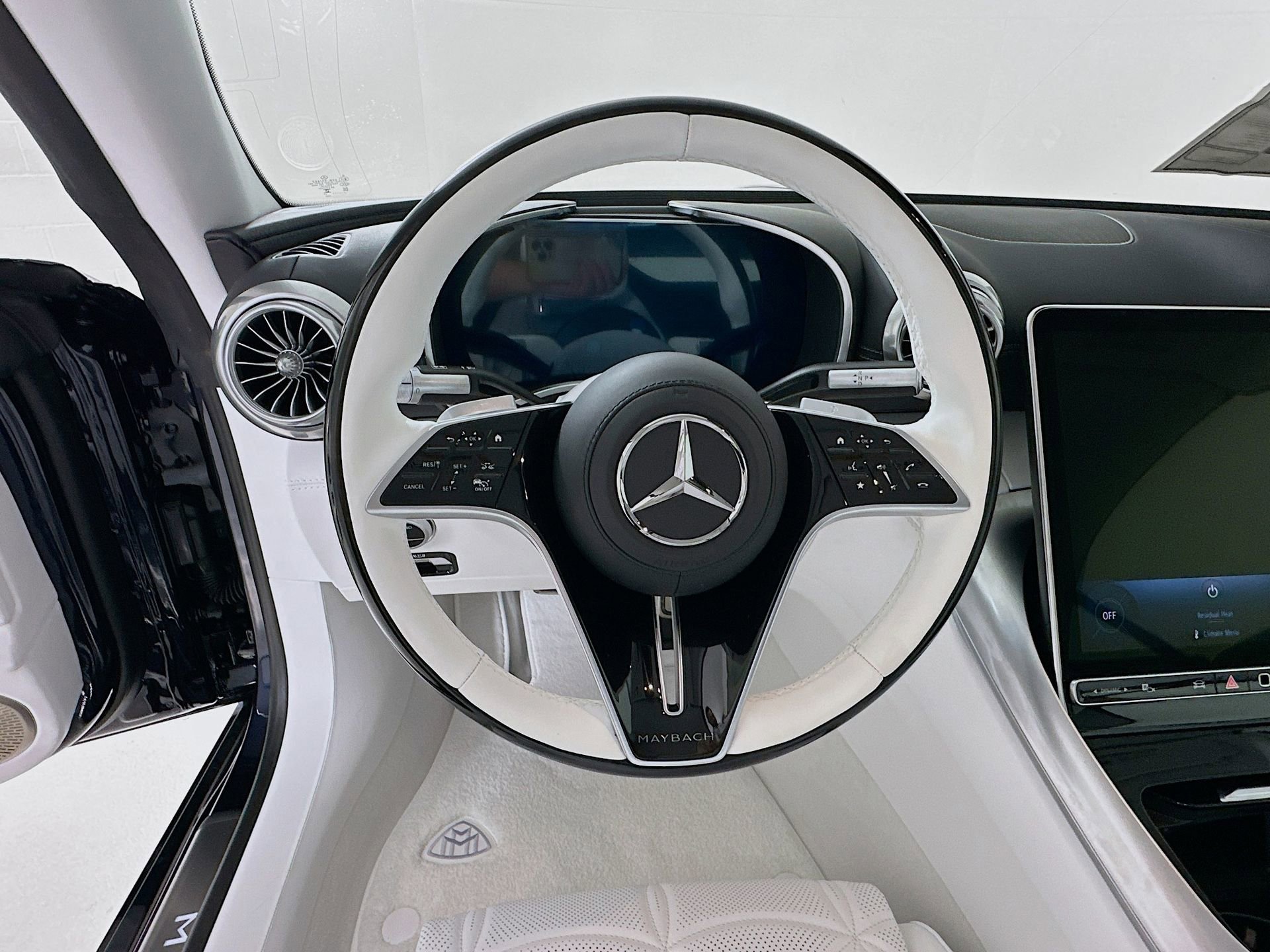 New 2026 Mercedes-Benz Maybach SL 680 image 12