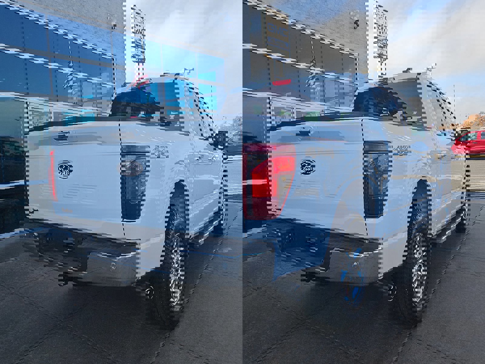 Used 2024 Ford F150 XLT w/ Equipment Group 302A MID image 4