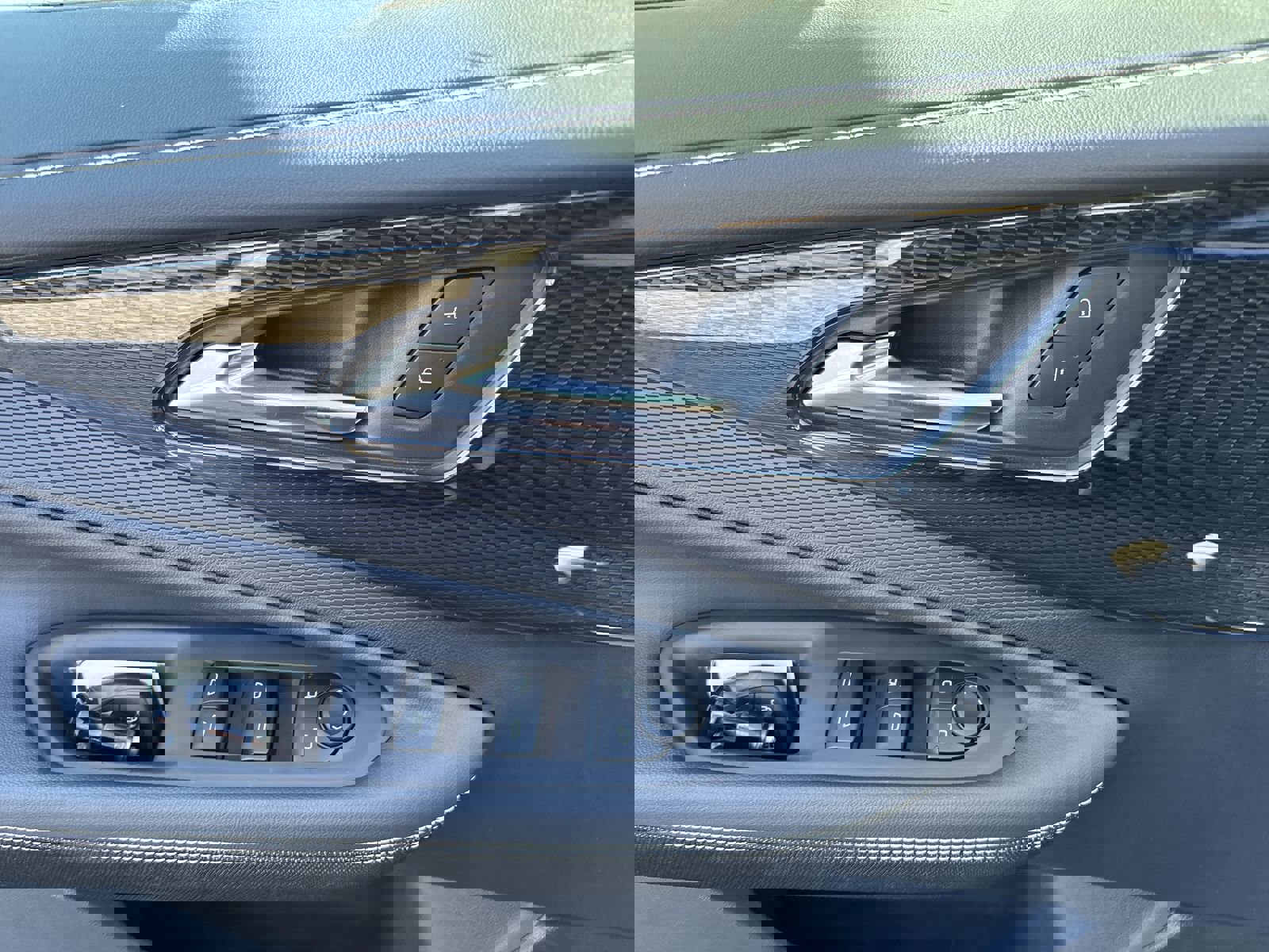 New 2026 Chevrolet Blazer EV LT image 16