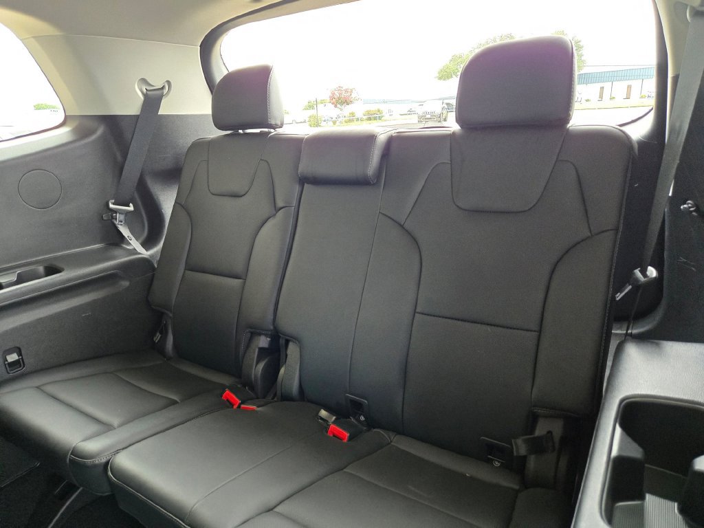Used 2023 Kia Telluride S FWD image 16