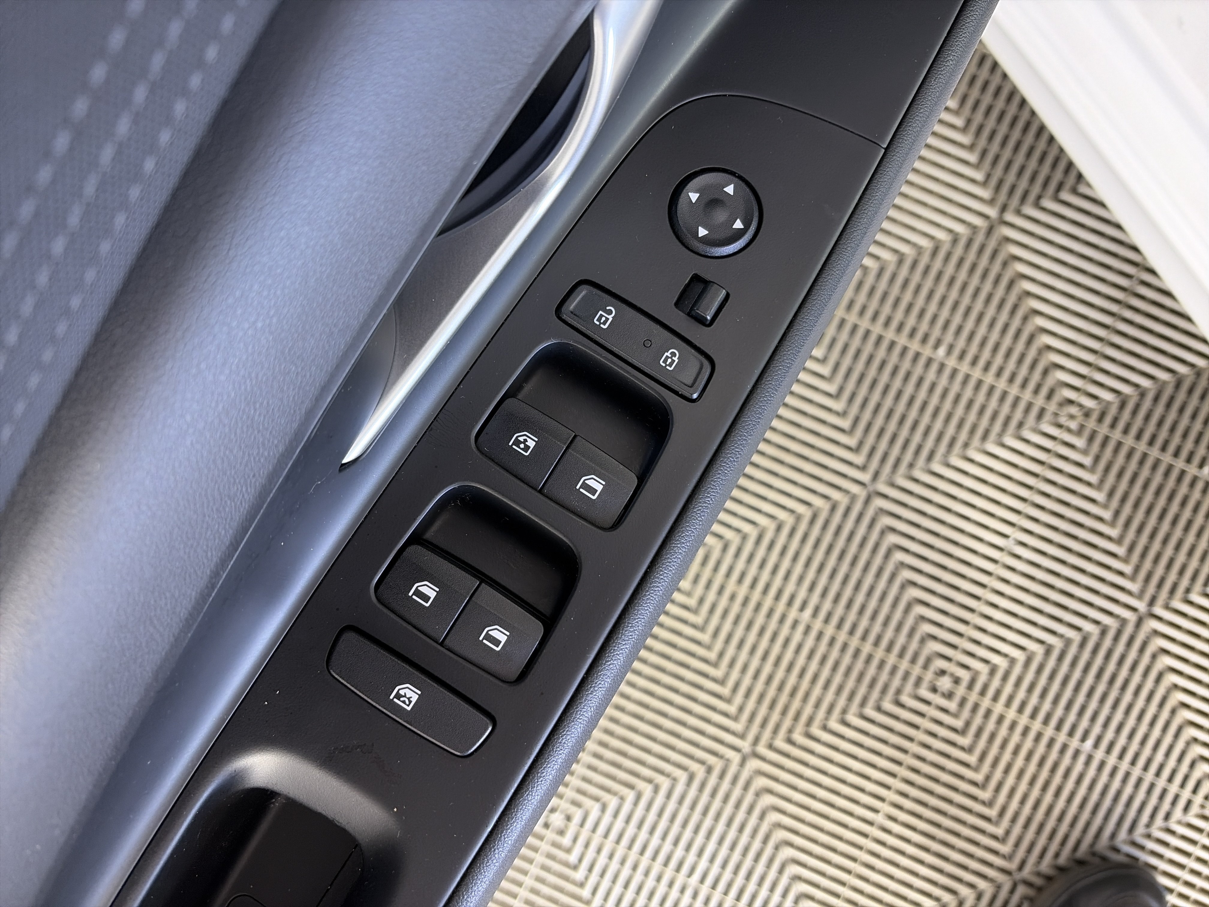 Certified 2022 Hyundai Elantra SEL FWD image 26