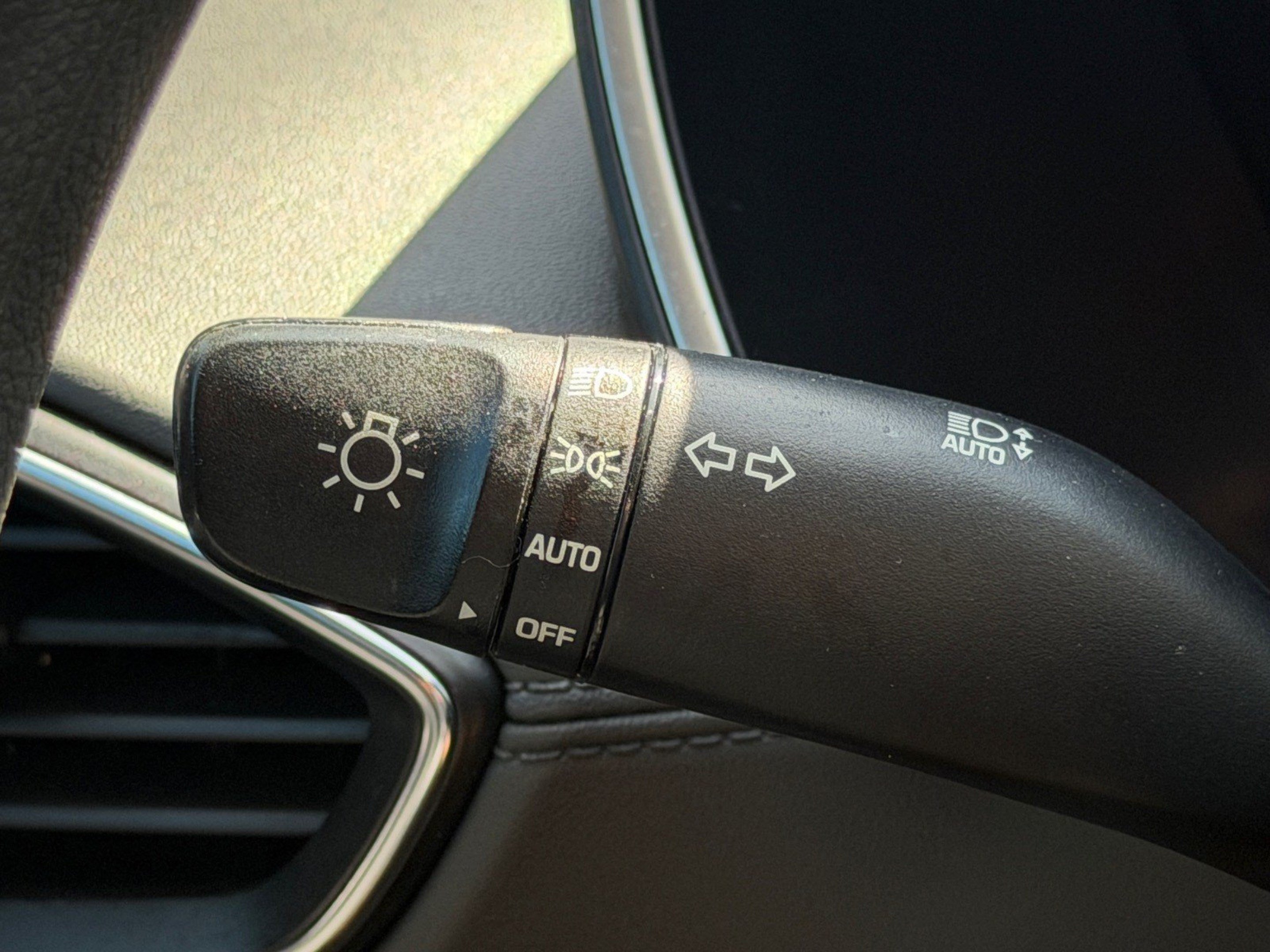 Used 2021 Hyundai Santa Fe SEL FWD image 27
