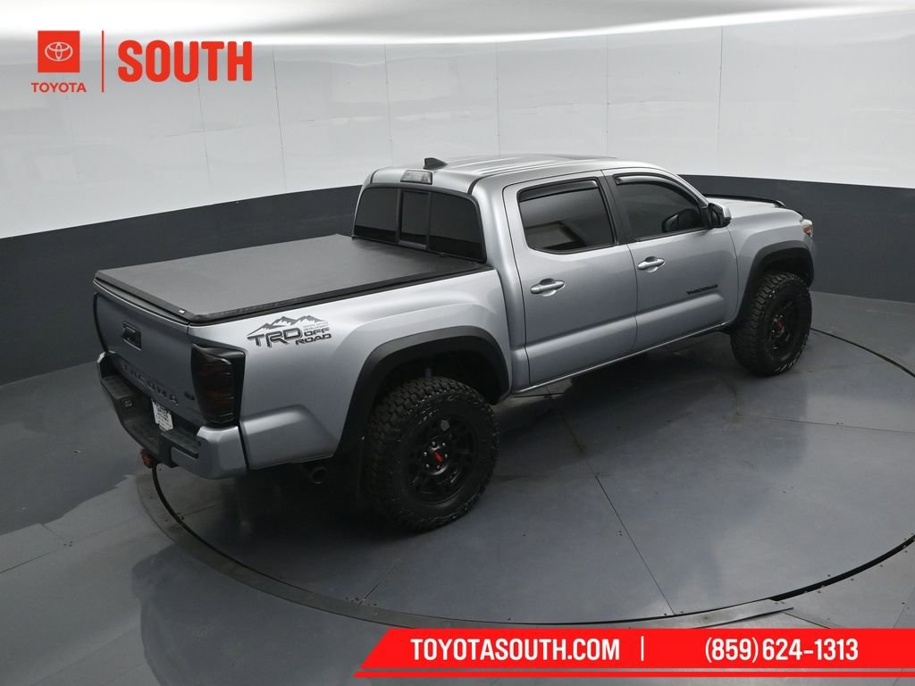 Used 2016 Toyota Tacoma TRD Off-Road AWD/4WD image 44
